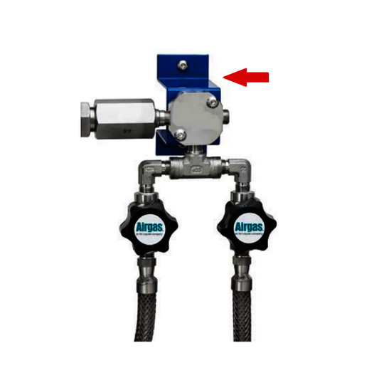 Airgas® Brass Dual Cylinder Regulator Wall Mounting Bracket With CGA-580 Connection And Check Valves