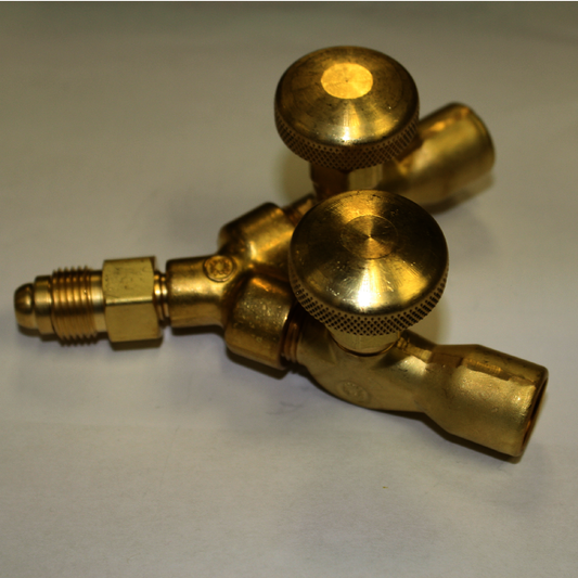 RADNOR™ Model 411, 5/8" - 18 UNF B RH Brass Inert Gas Y Connection