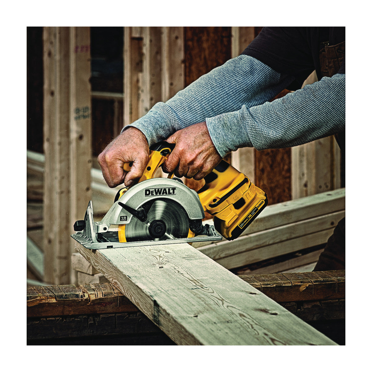 DeWALT DCA1820  18V to 20V Compact Slide Battery Adapter