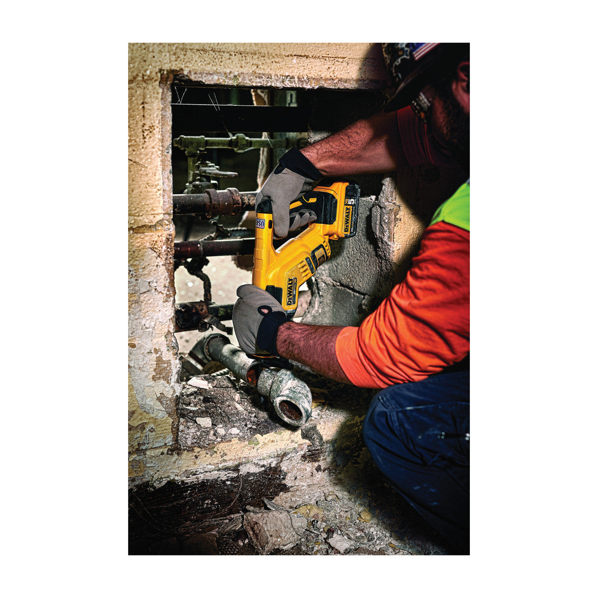 Dewalt DCS367P1 20V MAX XR Brushless Compact Reciprocating Saw Kit W/ 5.0Ah Battery, Charger and Contractor Bag