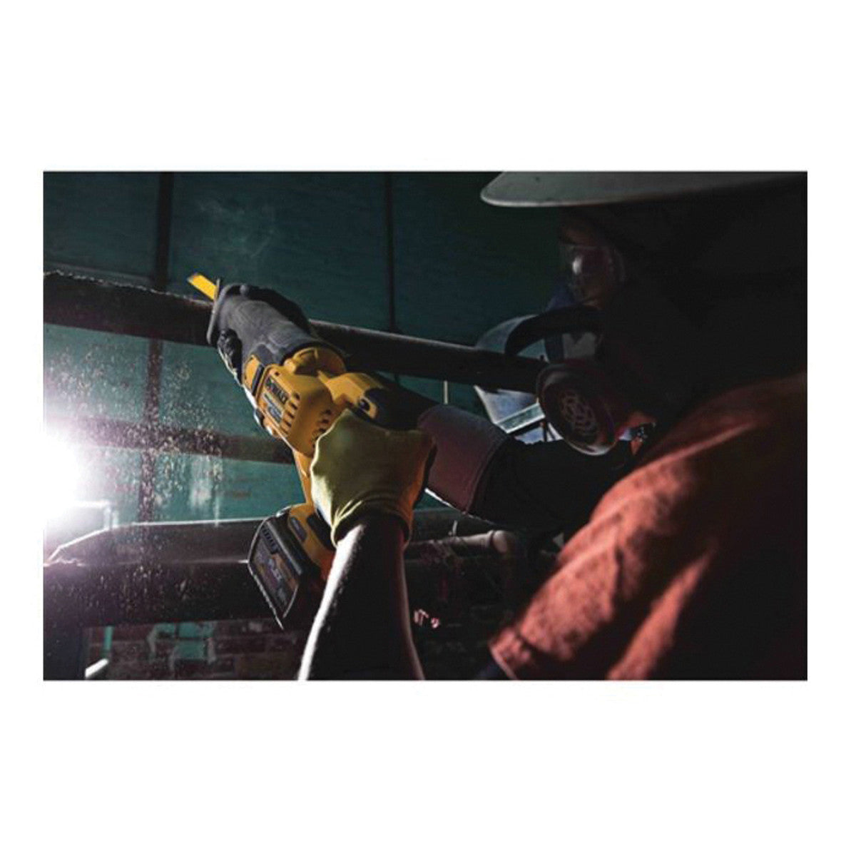 DeWALT DCS388T2 FLEXVOLT 60V MAX Brushless Reciprocating Saw Kit