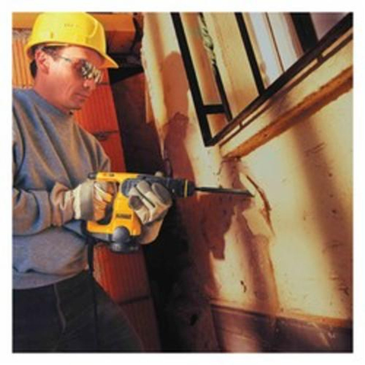 DeWALT D25313K  1" SDS-Plus Rotary Hammer Kit