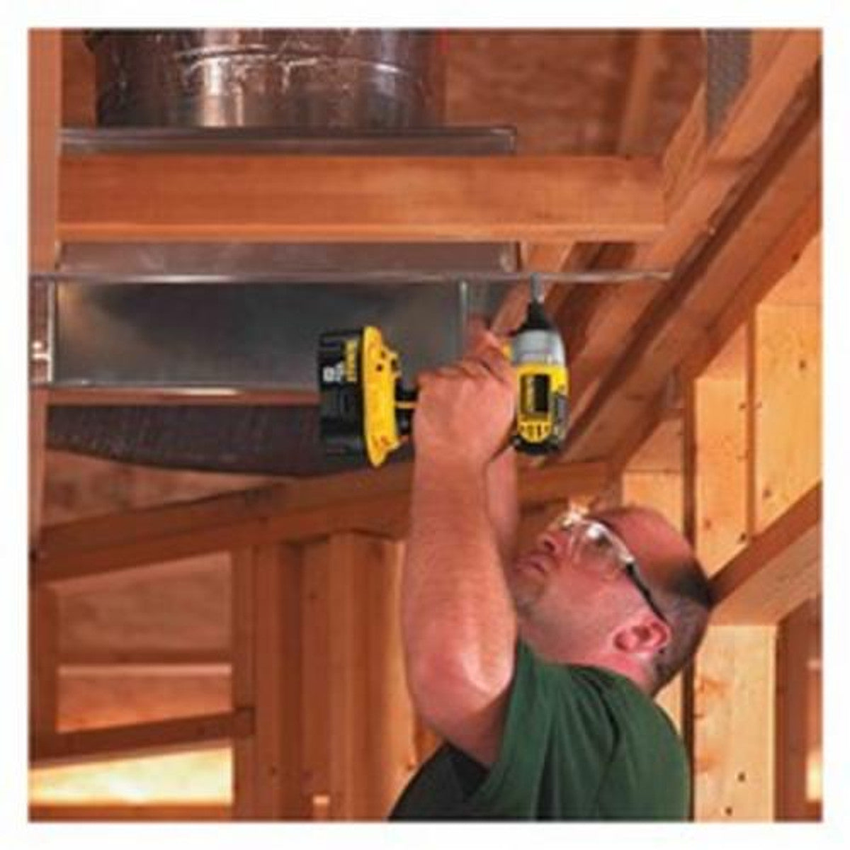 DeWALT DC825KA  18V, 1/4" Impact Driver Kit
