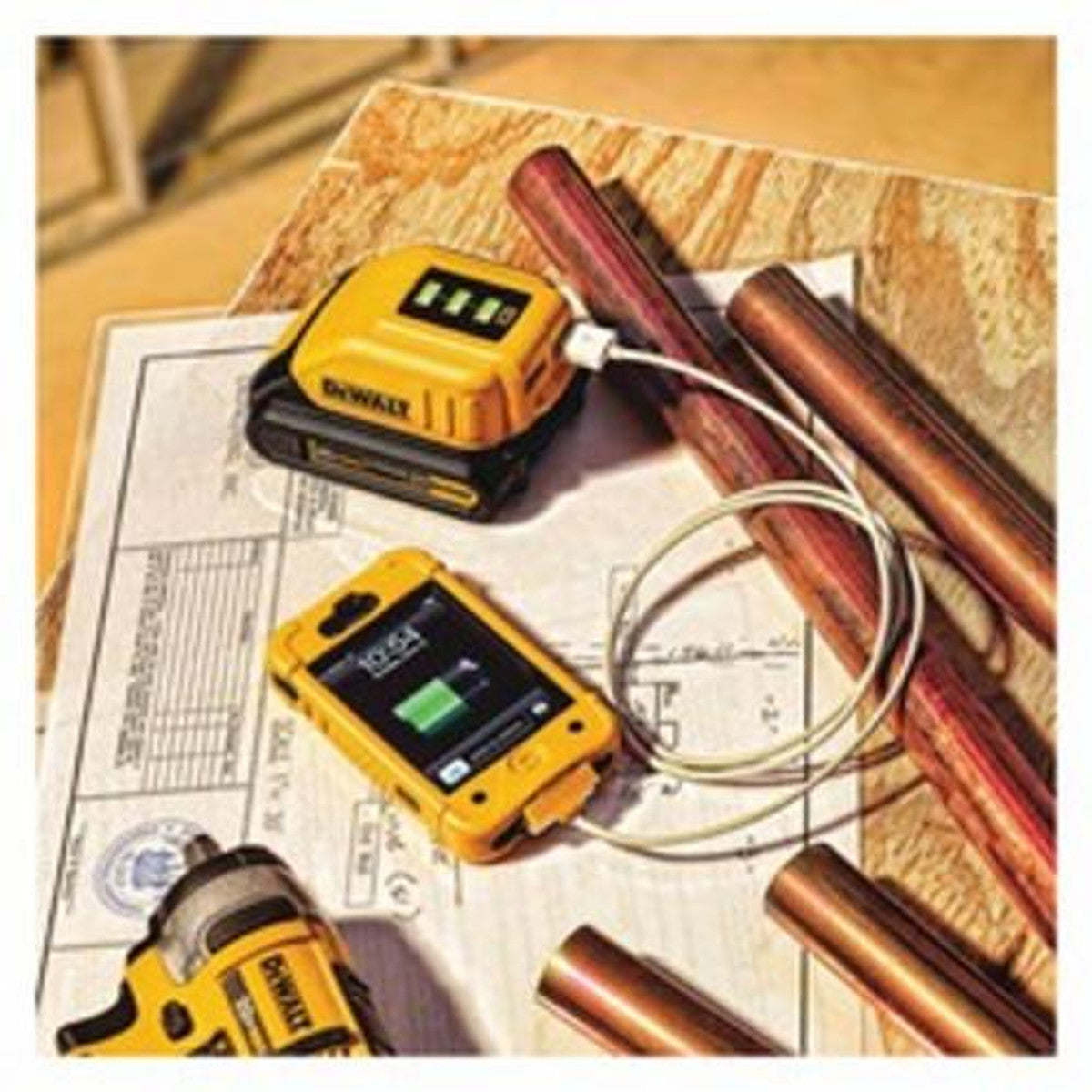DeWALT DCB090  12V/20V MAX USB Power Source