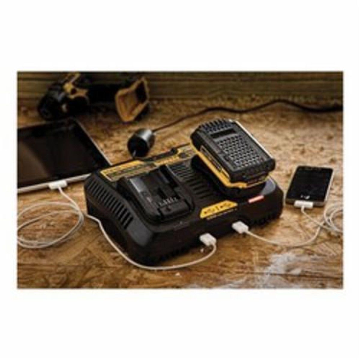 DeWALT DCB102BP  20V MAX Jobsite Charging Station W/ Battery Pack, 4.0Ah
