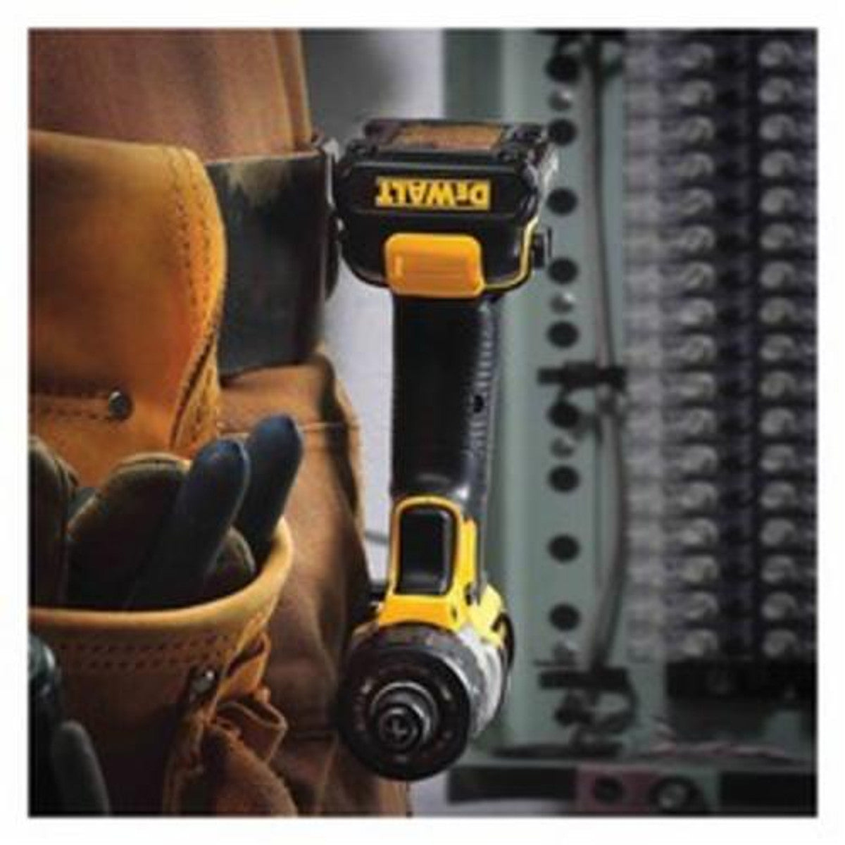 DeWALT DCF610S2  12V MAX 1/4" Screwdriver Kit W/ (2) 1.5 Ah Batteries