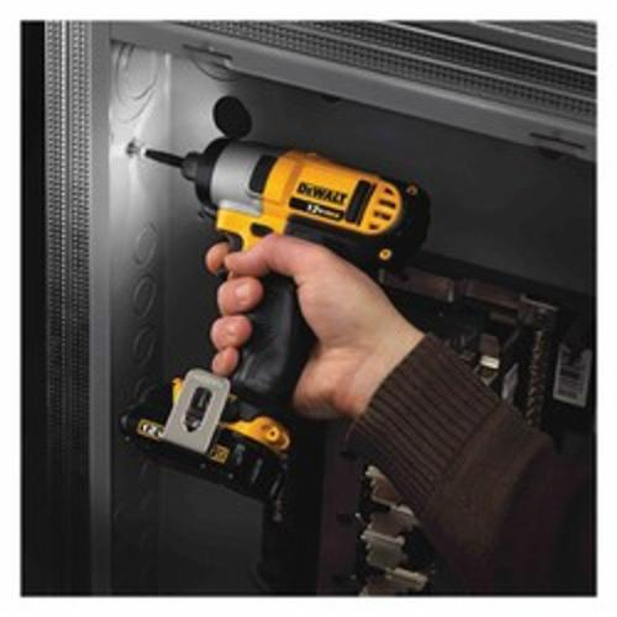 DeWALT DCF815S2  12V MAX 1/4" Impact Driver Kit W/ (2) 1.5 Ah Batteries