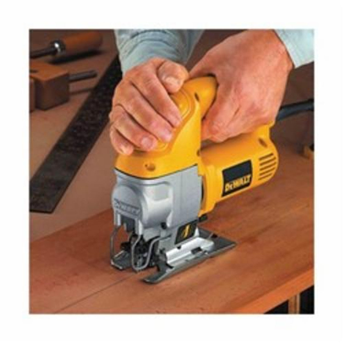 DeWALT DW317K  VS Compact Jig Saw Kit, 4-Position Orbital Action, 5.5 AMP