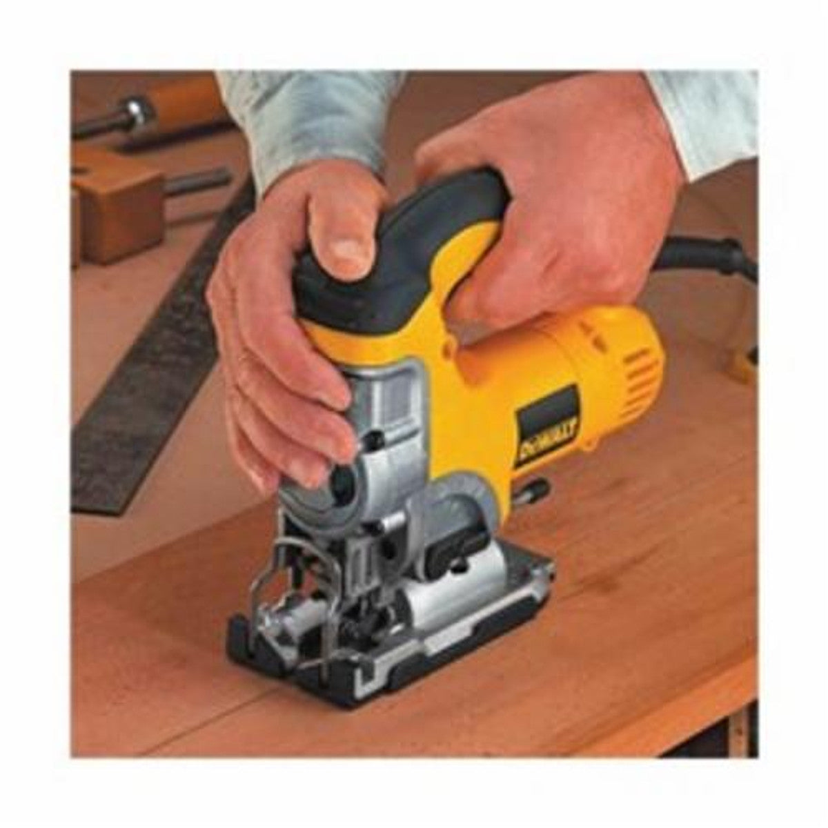 DeWALT DW331K  Heavy-Duty VS Orbital Compact Jig Saw Kit, 5.5 AMP