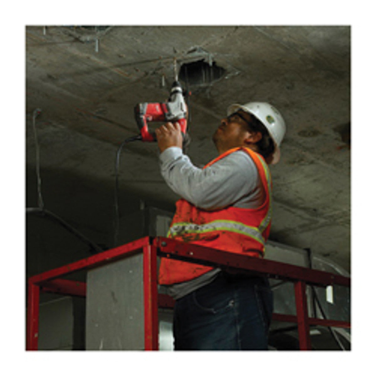 Milwaukee 5263-21  5/8" SDS-Plus Rotary Hammer Kit